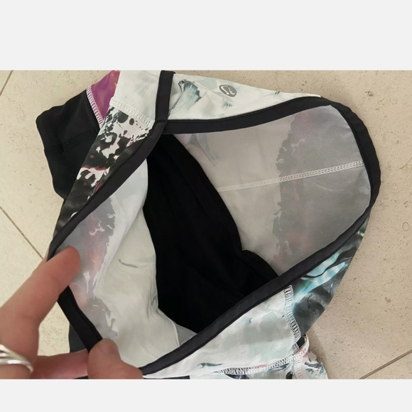 🥳HP🥳Lululemon Pigment Multi/Black Shorts Pink Black - Picture 10 of 13